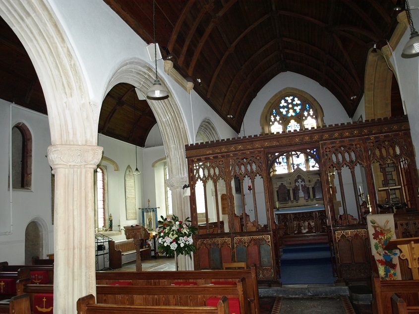 E Ogwell church interior